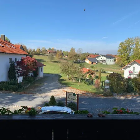 Bayerische Idylle Traitsching
